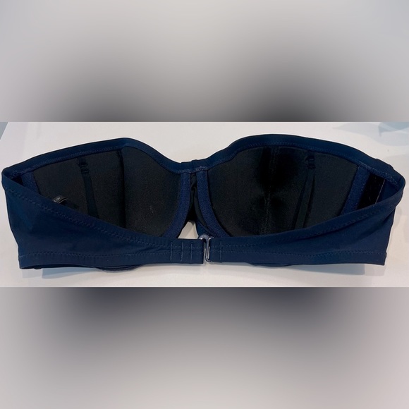 Stay cool & classy in this JCrew bandeau bikini top! - Picture 2 of 4